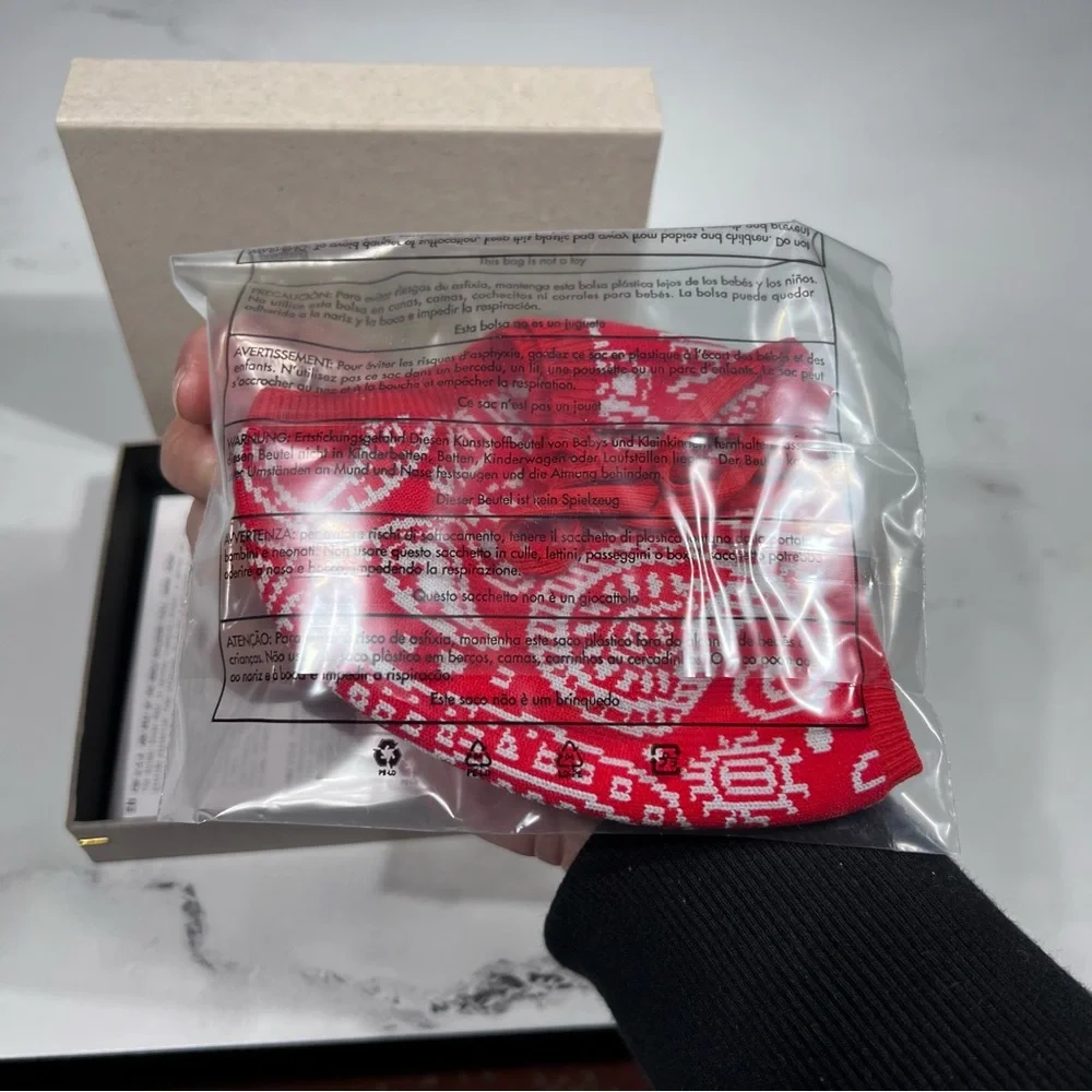 Golden Goose Star Face Mask Knitted Red Bandana Print